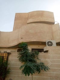 ١٠٠م • طابقين • سند ٢٥