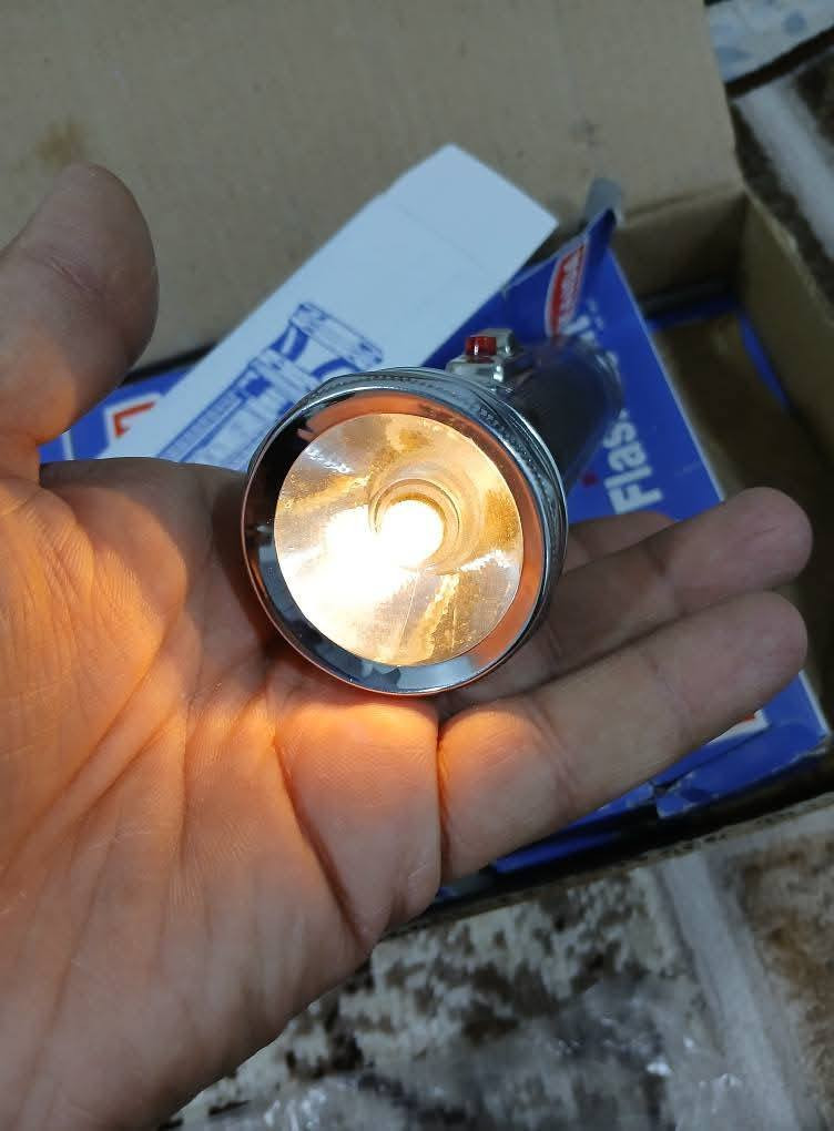 لايت قديم بطارية حجم كبير  سعر القطعة 2500  الفين ونص


**إذا كنت صاحب هذا الإعلان وتريد حذفه لأي سبب، رجاءا أرسل رسالة إلى الدعم الفني**