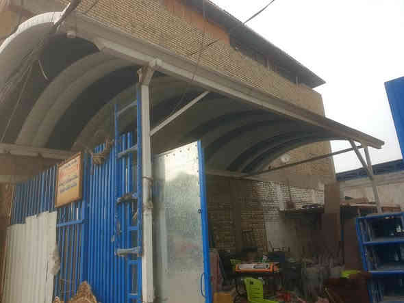 سلام عليكم للبيع سقفية ..كيسبان..
شغل درجة اولا ستعمال شي قليل جديده بمعنى الكلمه 
الرتفاع ٤امتار 
العرض ٥امتار
نزال ١٠ امتار 
العنوان نجف شارع حنون قرب جامع الرحباوي 
للستفسار والتصال *********** سيد رحيم 
السعر ٩٠٠ وبيه مجال قليل حك الجية
