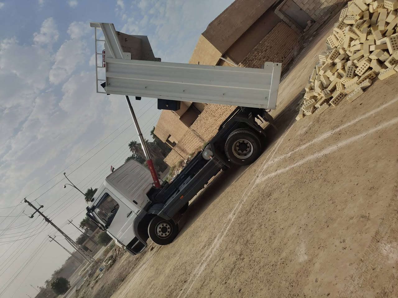 السلام عليكم اتيكو للبيع موديل 2013 الحجم 8 برغي مكينه 6 مقفوله***********
