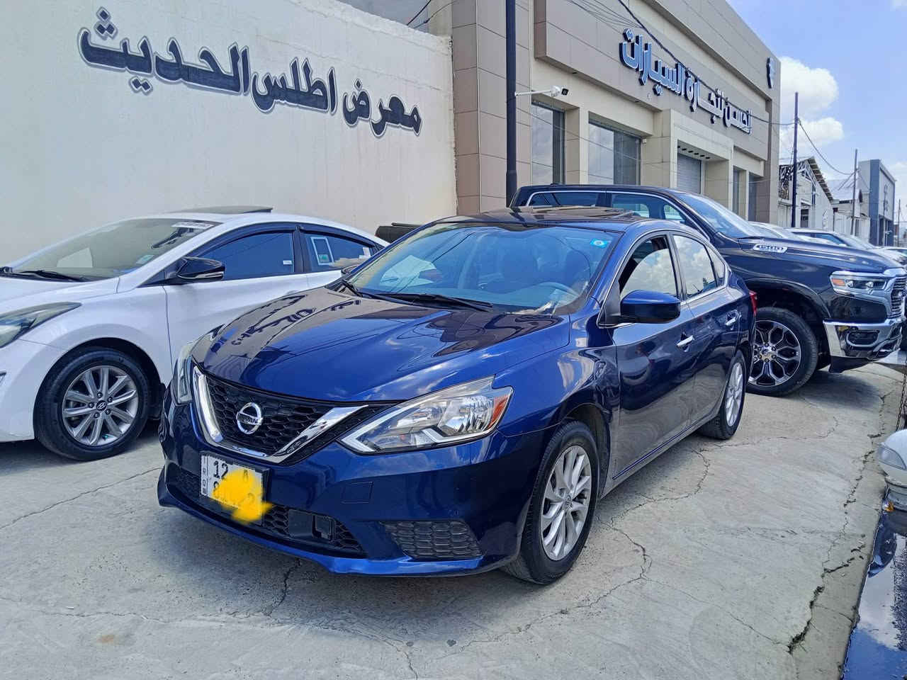 السلام عليكم للبيع سيارة نيسان سنترا  موديل 2018 هزة ماساقطة ورقم جديد سيارة باسمي  سيارة فول بصمة تشغيل وبصمة باب سلايت رادار أمامي حادثها بدون أير بكات الحادث مأشر بالاحمر باب وداير طخمها نظيف بس جهة اليسار بيها داريم شفت شويا تعبان تفاصيل أكثر اتصل بالرقم ‏‪0773 903 8208‬‏

