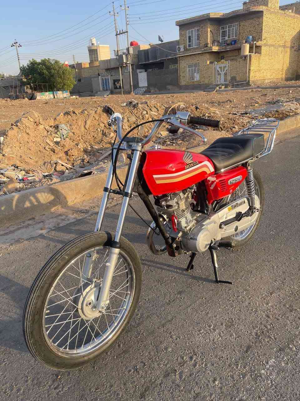سلام عليكم دراجه نامه شلامجه مفتوحه بدون اوراق دراجه نضيفه مكفوله عشأير مكينه خرسه فقط صوت تفيلس تعمير كله جديد 
مكاني حي صحفيين يم فلكه القاضي 
***********

