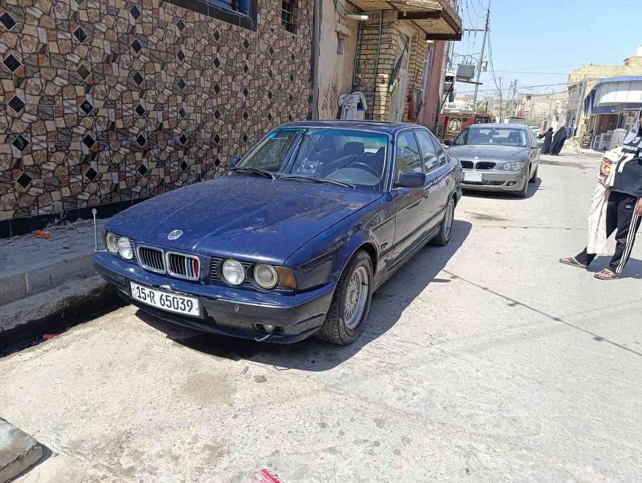 االسلام عليكم سياره بي ام دبليو لبيع 525 محركه البلاد مفتوح مو مسكر رقم انكليزي سياره جاهزه    اي نقص مابيه مشروع وطني السياره سنويه بعده ماصاقطه امداور ثاني يوم السعر 40وبيه مجال قليل لستفسار‪‏‪***********‬‏
