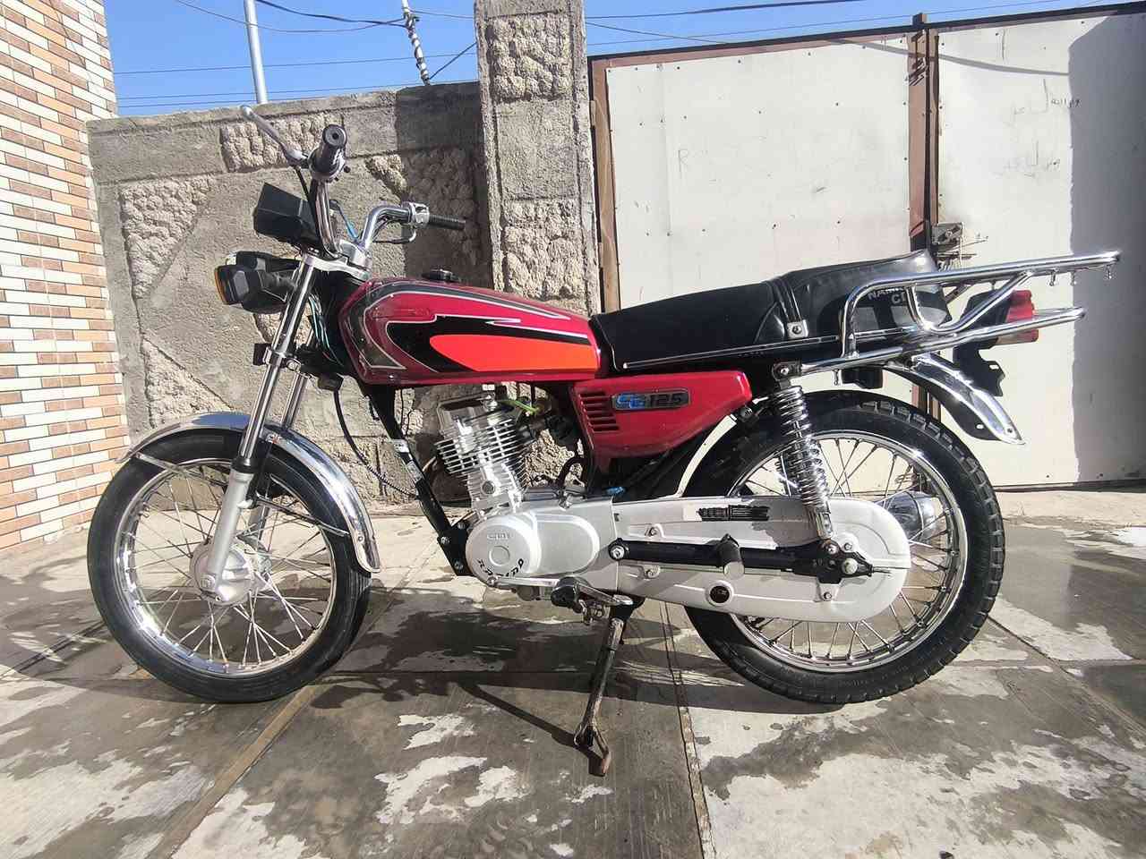 دراجه للبيع مديل 23 وشاصي 20 اوراق سكنر دراجه مبدل ولفات فقط دراجه كامله مناقصه شي السعر 650 وبيه مجال المكان الديوانيه قضاء السدير رقم الهاتف ***********
