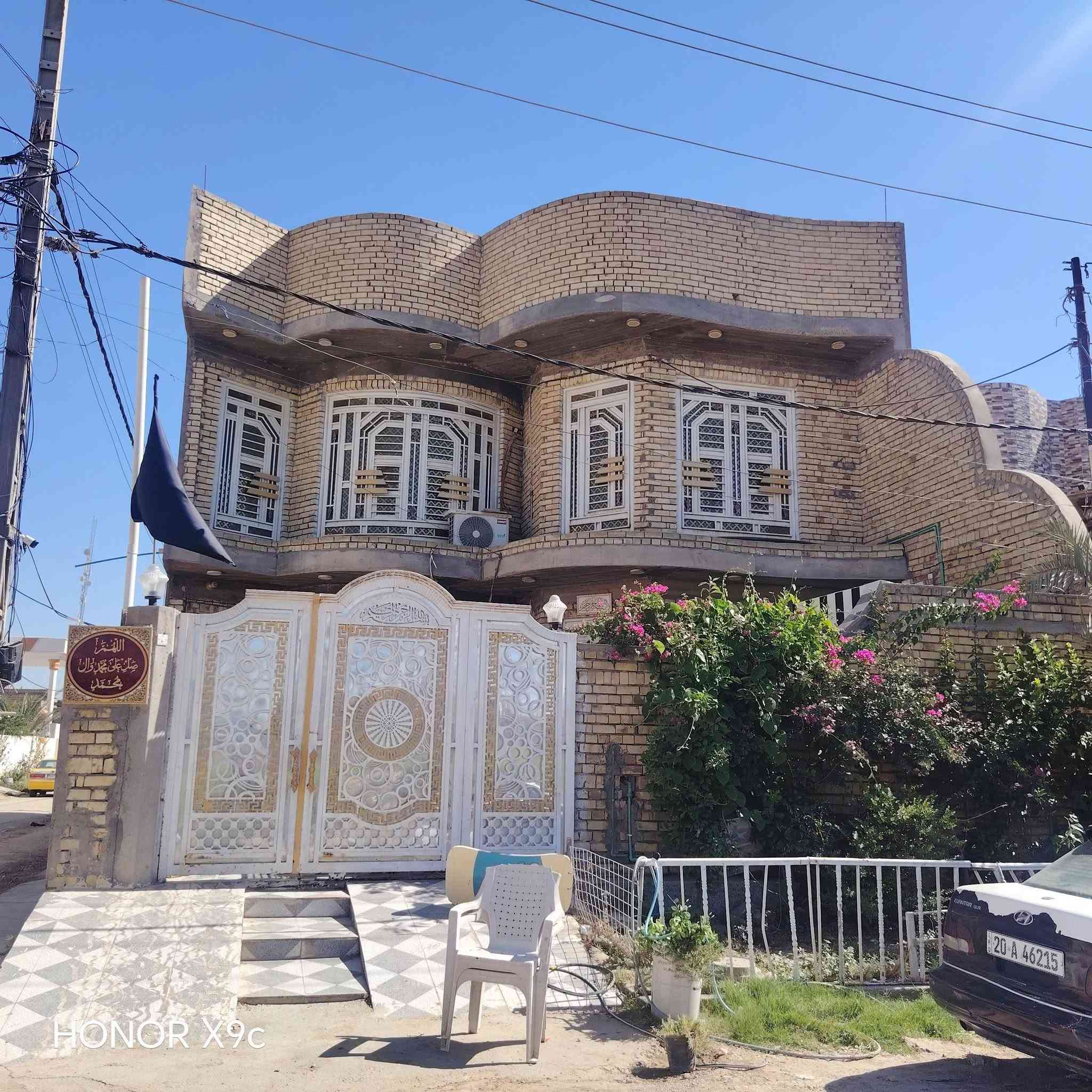 السلام عليكم
الدار للبيع بناء حديث مكانه مميز جدا حي عدنان مقابل سيطره الباشيه المساحه 250 طابو صرف ركن نوع البناء طابقين بناء طابوق جمهوري السقف كونكريت صب الطابق الأول يتكون من
1-غرفتين نوم 5 ×4
2-صاله 9×4
3- استقبال 8×4.5
5-مطبخ 5×5
6-مجمع صحيات داخليه وخارجيه
7-ممر خلفي
8- منور جانبي

الطابق الثاني

1-غرفتين نوم
2-صاله
3 - صحيات
للأستفسار ***********
