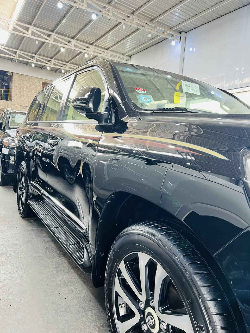 السلام عليكم

لاندكروز GX-R 

( بريم ) 

موديل :2019 

ماشية : 66km 

المواصفات 

فتحة 

بصمه 

تشغيل عن بعد 

كشنات كهرباء 

داخل بيجي 

تحكم ستيرن 

صاجات 

 3 قطع تبريد 

 7 راكب 

حساسات 

لايت زنون 

بلوجكتور 

زراك لايت 

لد امامي 

هوك سحب 

فور ويل 4x4

مكينة 6 سلندر 

 4000

مري شفط كهرباء 

اشاير بالمري 

دوسات 

ويل كب كروم 

نيكلات 

(رقم  بغداد الجديد ) 

ملاحظة: السياره مكفوله ماعدا نكره مسحوبه بل جهاز . 

السيارة جاهزة من كلشي بدون اي نقص . 

العنوان : بغداد 
الاستفسار : *********** ميثم
