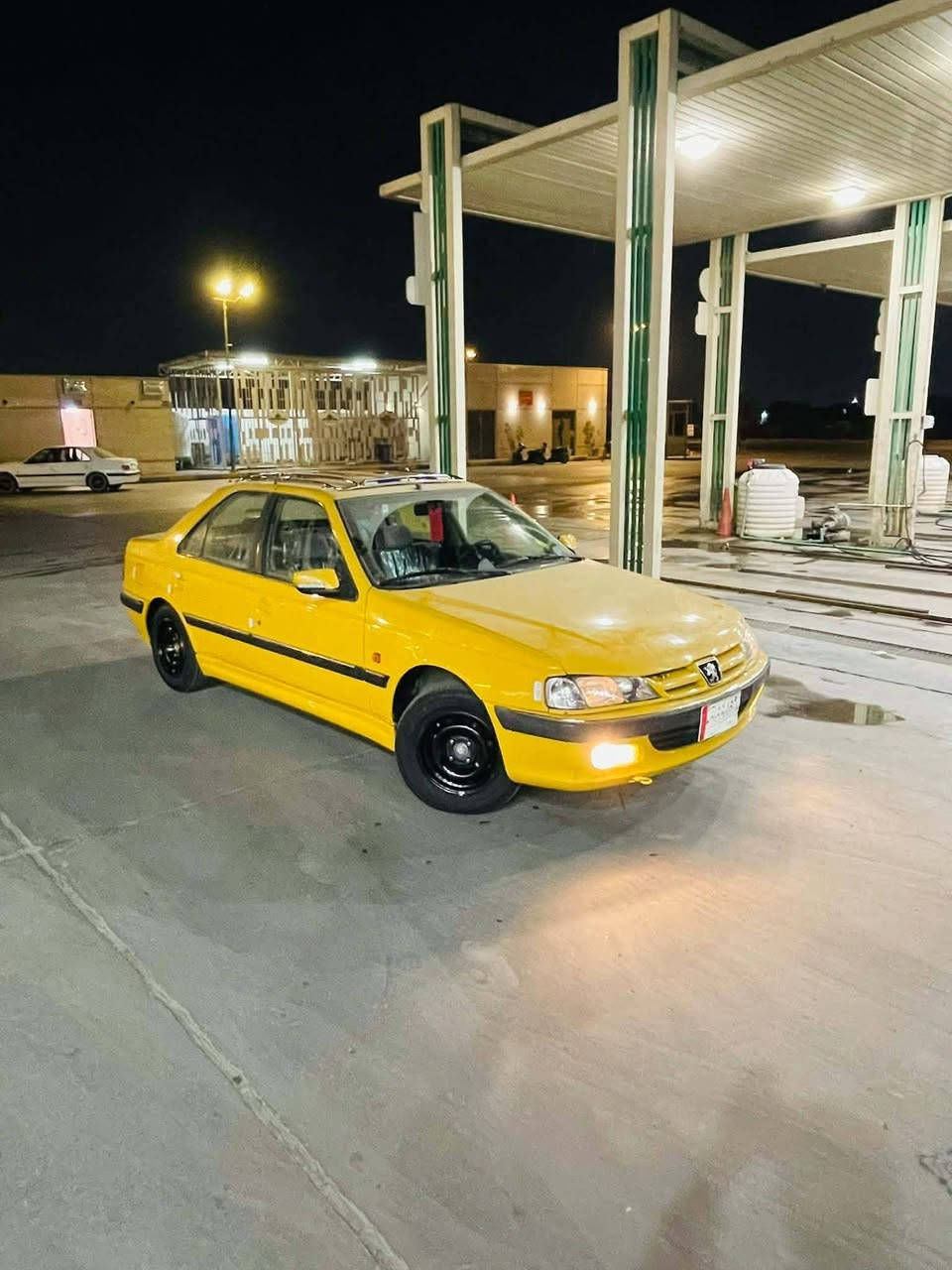 السلام عليكم
بيجو بارص للبيع موديل 2015
كير محرك كفاله 
بيه هلالات الخلفيات مصلحات 
وبنيد مرشوش 
رقم بغداد تحويل ثاني يوم 
السعر 50 
*********** مكانه بوب الشام
