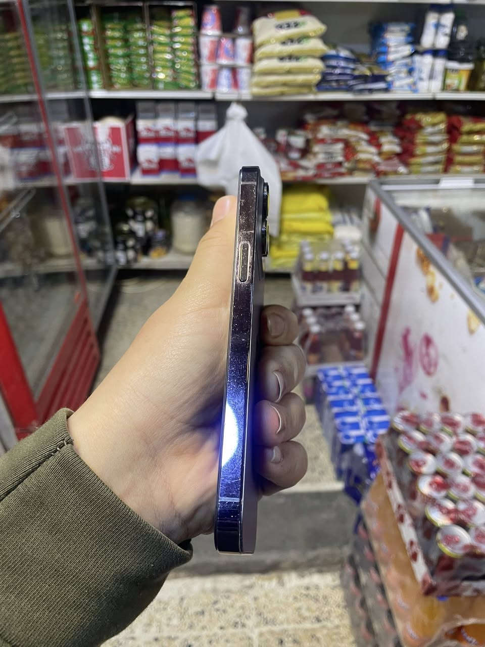 للبيع فقط بدون مراوس 
14برو ماكس💜
ذاكرة 256
ديل سيم za شرق اوسط
نضافه فول بطاريه 80بلاديه🔋
امبدل ضهر من شركة وشاشه gx
السعر.          ((490))وبي مجال بسيط 
‭٠٧٧٧ ٨٢٢ ٨٨٠٢‬
