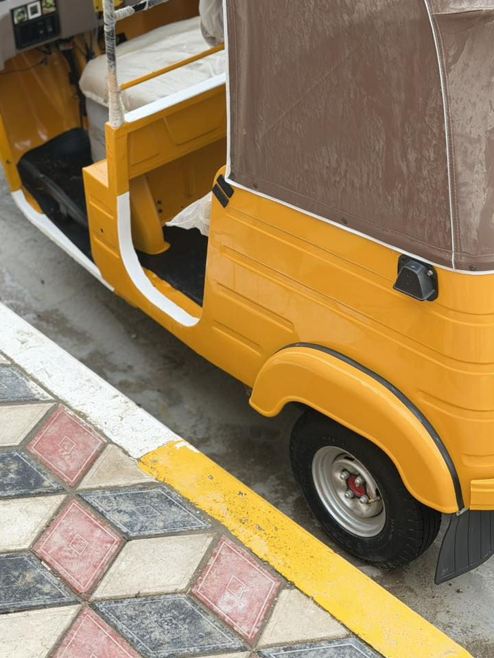 تكتك موديل 20 توهه معمره. شرط بالكارتون يشهد الحسين ربع ماذب عليهه كامله مكمله من الطول للطول ( أدوات أدوات أدوات )   مكفوله من السرقه والعشائر ومن كلشي راسلني وبيك خير وتدلل     ***********
