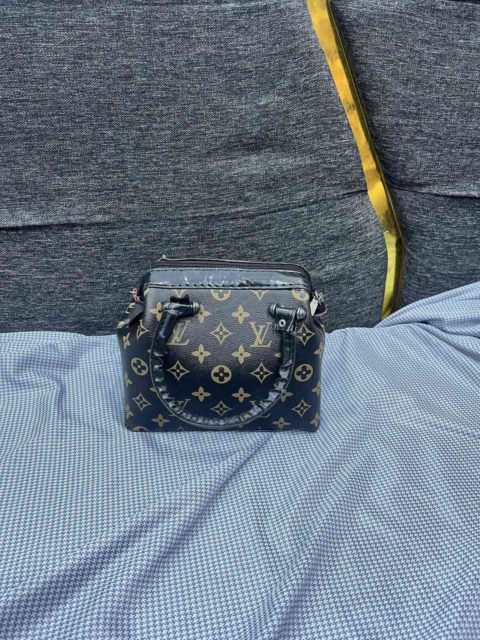 السعر 6
الحجز ***********📞
موديلات جنن 👜
