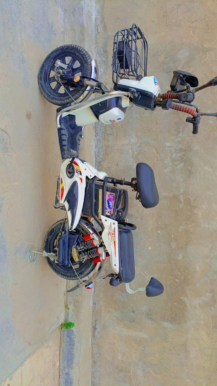 🔴 للبيع دراجة كهربائية
60V – 1500W

🚀 السرعة توصل 75

🔋 بطارية قوية

🧺 سلة أمامية + مرايات

🛠️ نظيفة وجاهزة بدون صرف

💰 السعر: 425 ألف قابل للتفاوض المعقول

📍 الموقع: حي الحر شارع المركز 

📞 الاتصال خاص /‏‪***********‬‏

الي يريد خل يعلق وأدخله خاص
