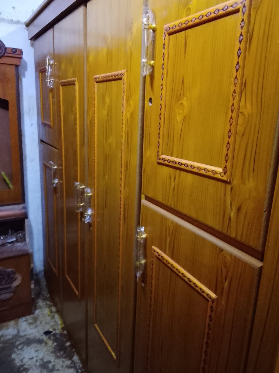 سلام عليكم كنتور ابو اربع 350كنتور ابو ثنين 150رقمي *********** مكان ناصريه جوا جسر نبي الله ابراهيم
