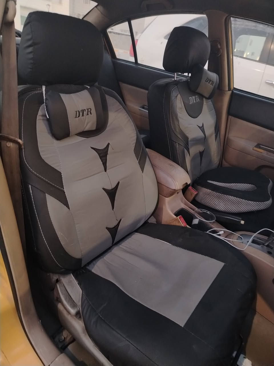 السلام عليكم سيارة شيري a5 موديل 2011 للبيع السيارة نضيفه بيها نقوصات بسيطه باسمي وتحويل ثاني يوم السيارة كير اوتو بلادي السعر 35 وبيها مجال مكاني بغداد بسماية للاتصال ***********
