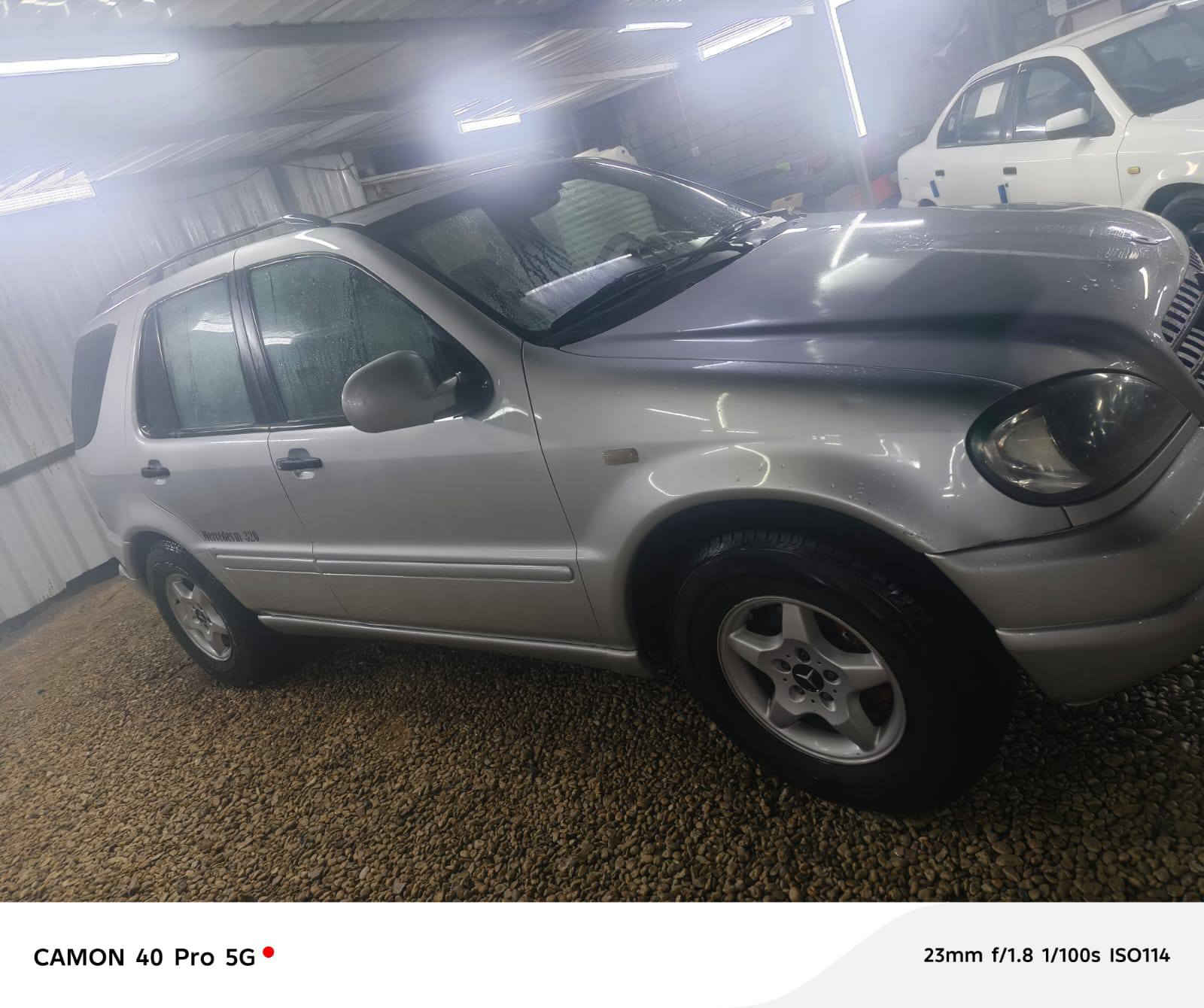 السلام عليكم مرسدس مديل 98 سياره جاهز كير ومحرك رقم انكليزي سعراه 80 وبيه مجال بيع مراوس بأقل ترهم مكاني نجف ***********
