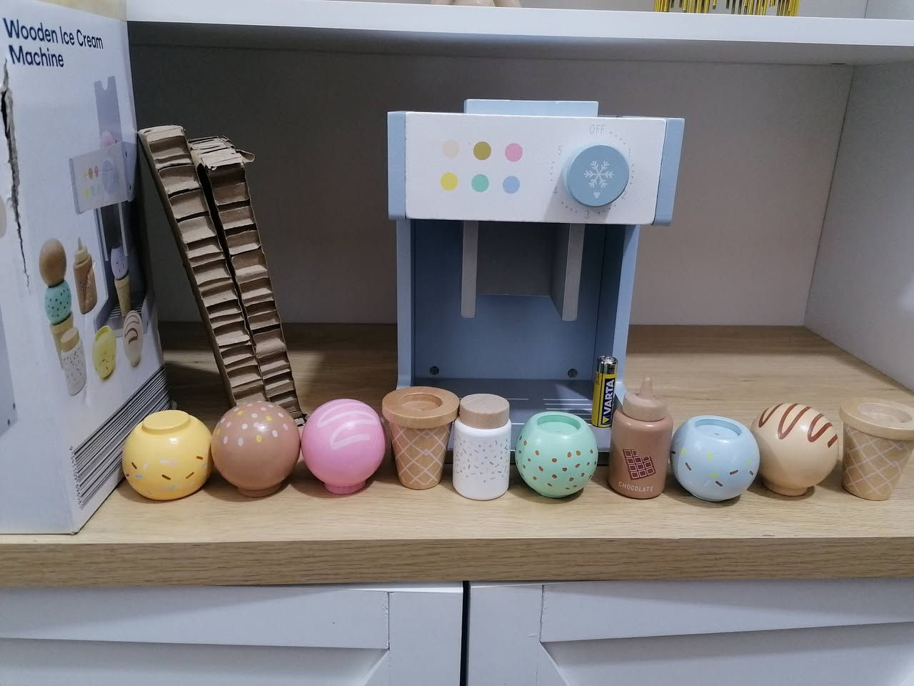 ماكنة الايس كريم ( انكو / أستراليا)
خشب


**إذا كنت صاحب هذا الإعلان وتريد حذفه لأي سبب، رجاءا أرسل رسالة إلى الدعم الفني**