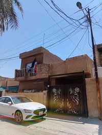 بيت مساحه 144 واجهه 10 شارع تبليط  عرض الشارع 10 مترات بناء طابقين مسل...