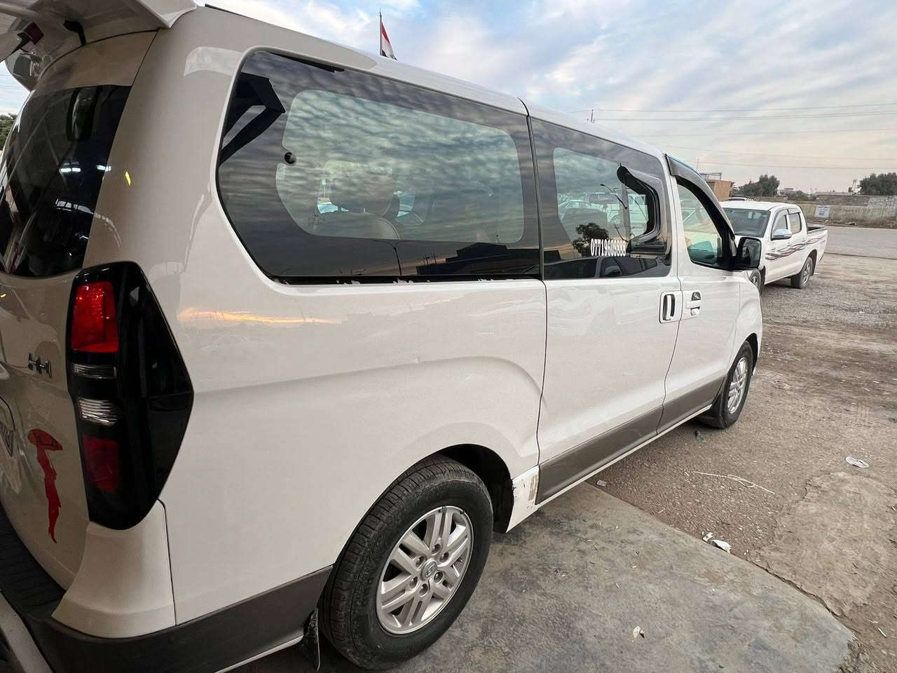 ستاركس 2016  شكل الجديد للبيع رقم بغداد دولي بيها نص جامرلغ خلفي صبغ باقي كفاله عامه 
 مكينه كير شرط 
مكان ديالى  مكلف بالنشر 
الاستفسار  ***********
