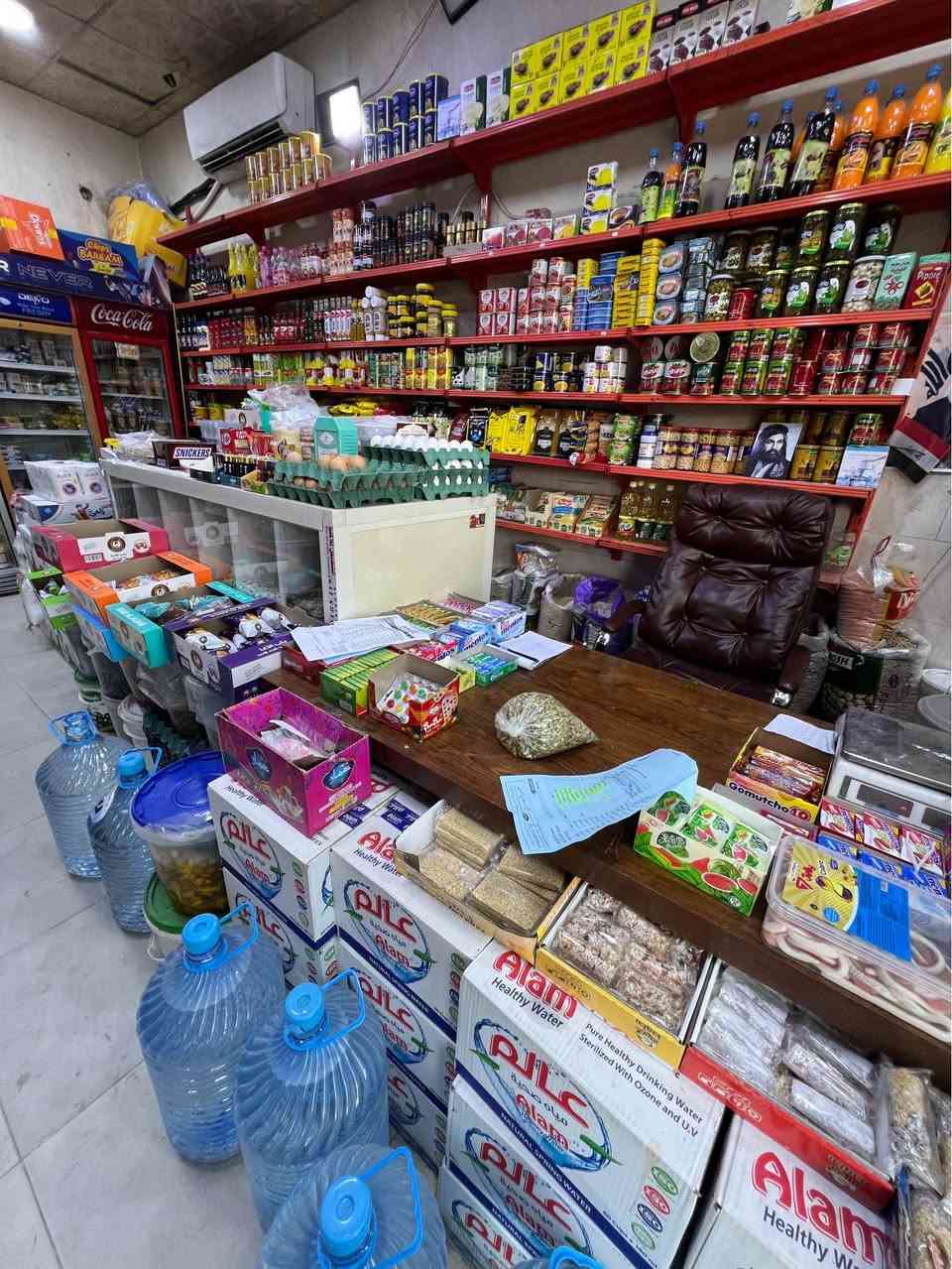 السلام عليكم اخوان اسواق لبيع في ابي الخصيب ابو الجوزي مقابل بلابل لبنان عل شارع العام موقعه تجاري كلش الاسواق جاهزه من كلشي مجمدات عارضات عموديه غراض مجهز كامل سبالت مابي اي نقص يتكون من محلين اجاره ٨٠٠  بشهر ودخله خير من الله الحمدلله مابي قصور المحل مكانه تجاري وبي معاميل سعره ٢٢ مليون وبي مجان اخوان سعره ويه الغراض كامله تجي وتبايع وبلخدمه رقم الهاتف *********** ابو الخصيب, البصرة
