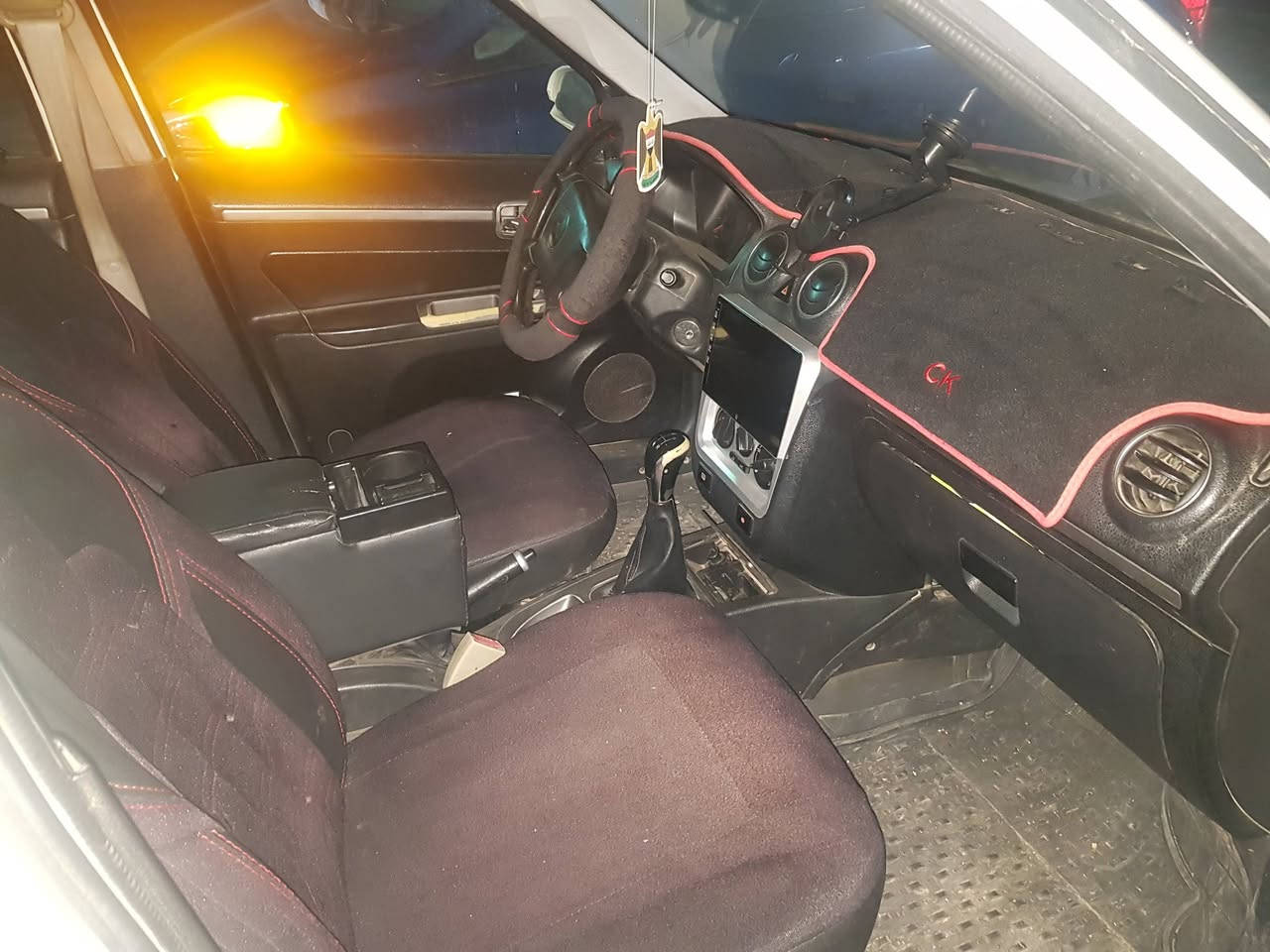 للبيع CK 2013 كصة جديده داخل اسود رقم نينوى سنويه ٢٨كابون بيها ضرر بونيد وجاملغ بدون داخل سعر ٤٩
***********
