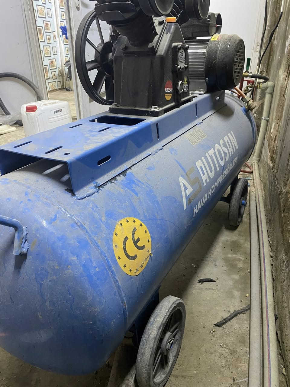 غراض محطة للبيع
مستخدمات شهر فقطط وكلة اصلي وضمان 
مولد كيا جديد حيييل 
مضخة ٢٠٠ بار ايطالي 
كمبريسر اوتو سان ٢٢٠
ضاغطة رغوة ٩٠ لتر اصلية الصفرة
تانكي ٥ الاف لتر 
مكنسة كهرباء دبل ماطور 
واكو غراض نواعم 
مكان تكريت 
***********
