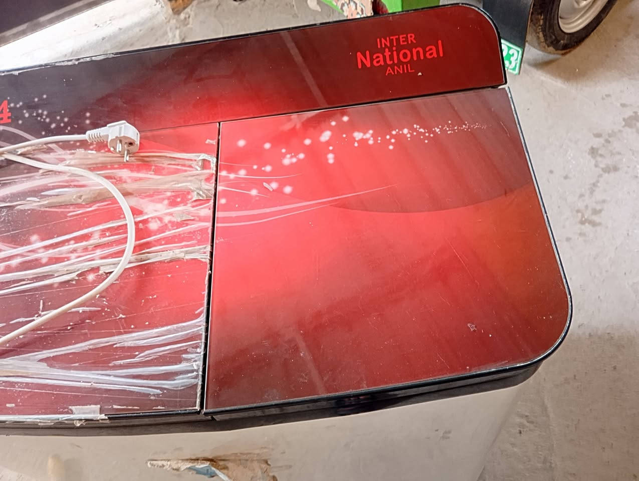 غساله نضيفه كلش وشغاله مابيه اي نقص سعر ٧٥ رقم ***********
