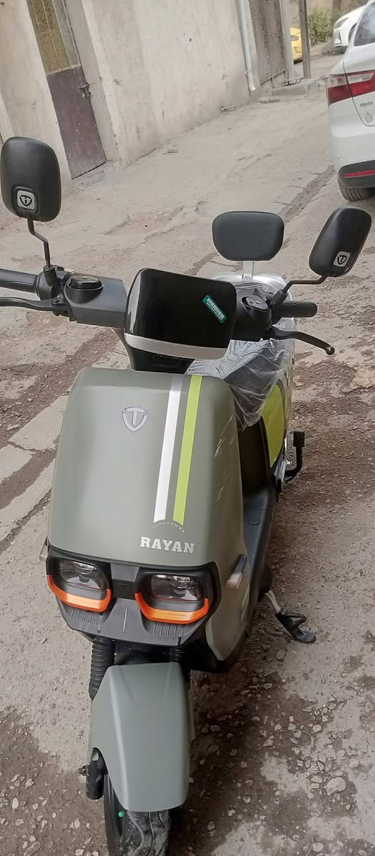 سلام عليكم ورحمه الله وبركاته دراجه شحن شركه الريان دراجه نضيفه 

١- بطاريات 6
٢-نظام بارك 
٣-حجم الملف 1200
٤-اشاير يمنه يسره 
٥-لايت عالي ناصي 
٦-سرع 3 
٧- الشحنه الوحده تمشيك 40 كيلو متر 
٨- شاحنه من شركه تايلج الاصليه 
٩- سويج + بصمات عدد 2 
١٠- السرعه 55 حقيقي 

العنوان بغداد جديده سعر 650 وبيها مجال 
***********
