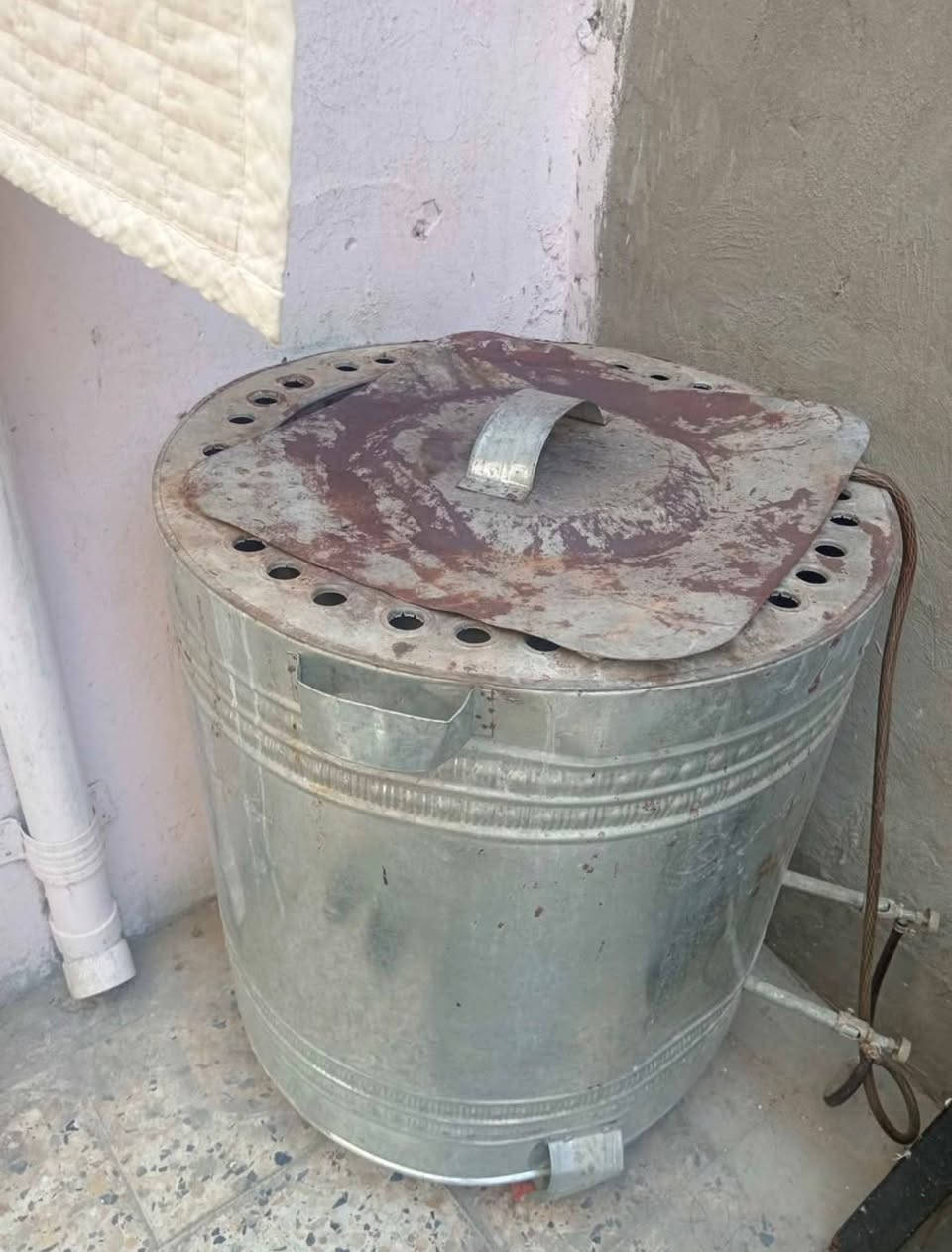 غراض للبيع 
تنور ٤٠
طباخ ٧٥


**إذا كنت صاحب هذا الإعلان وتريد حذفه لأي سبب، رجاءا أرسل رسالة إلى الدعم الفني**