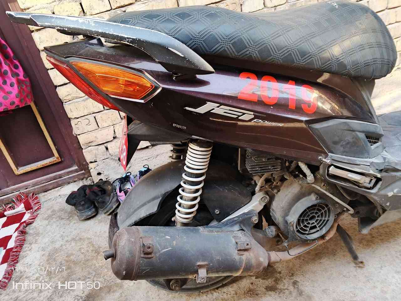 السلام عليكم دراجة سيام فايتر نوزل ياباني دراجة مكفولة لون جوزي مكينة ما مفتوحة فقط  ضربة صغير مثل مامو ضح بالصورة للبيع السعر 500وبيهة مجال المكان بغداد الجديدة الرقم ***********
