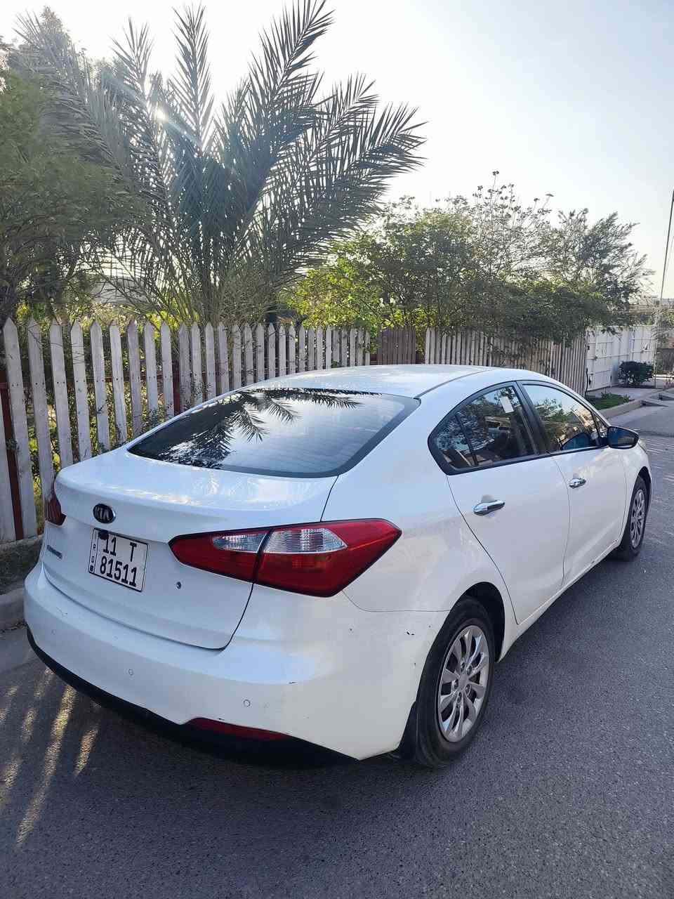 سيراتو خليجي 2016 مواصفات عاديه كامره وحساسات خلفيه ماشيه 130 بيهه قطعتين بدون دواخل الشاصي سليم سعر 116$ مكاني بغداد ***********
