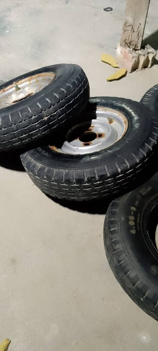 اسبيرات عدد 2التاير نص عمر والويل مكان البرغي مهور+تايرات اثنين السعر 35 المكان طيار


**إذا كنت صاحب هذا الإعلان وتريد حذفه لأي سبب، رجاءا أرسل رسالة إلى الدعم الفني**