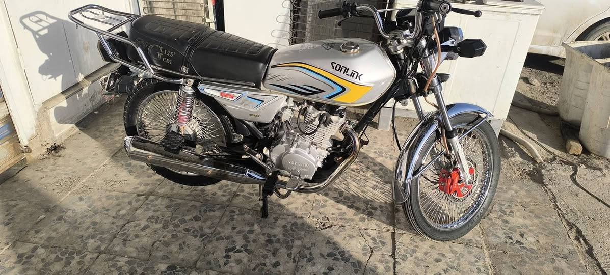 السلام عليكم لبيع تايكر
موديل 24 شهر 12 طالعه من الوكيل 

كفاله عامه محرك ما مفتوح ناعمه تراي وين ما تريد 

 اوراق خمسه كامله 

السعر 650 وبيهه مجال بسيط الخاص مفتوح 

رقم الهاتف *********** مكاني بابل الحمزه الغربي
