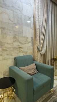 نجف مجمع الزهراء • طقم ١٠ مقاعد • نظيف مستعمل سنة