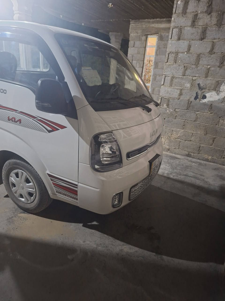 السلام عليكم كيا حمل موديل 2026رقم بغداد مكفوله كفاله عامه بسمي ماشيه 12الف رقم انكليزي كامله سستمه العنوان بغداد صدر اليوسفيه السعر 178 /***********/***********
