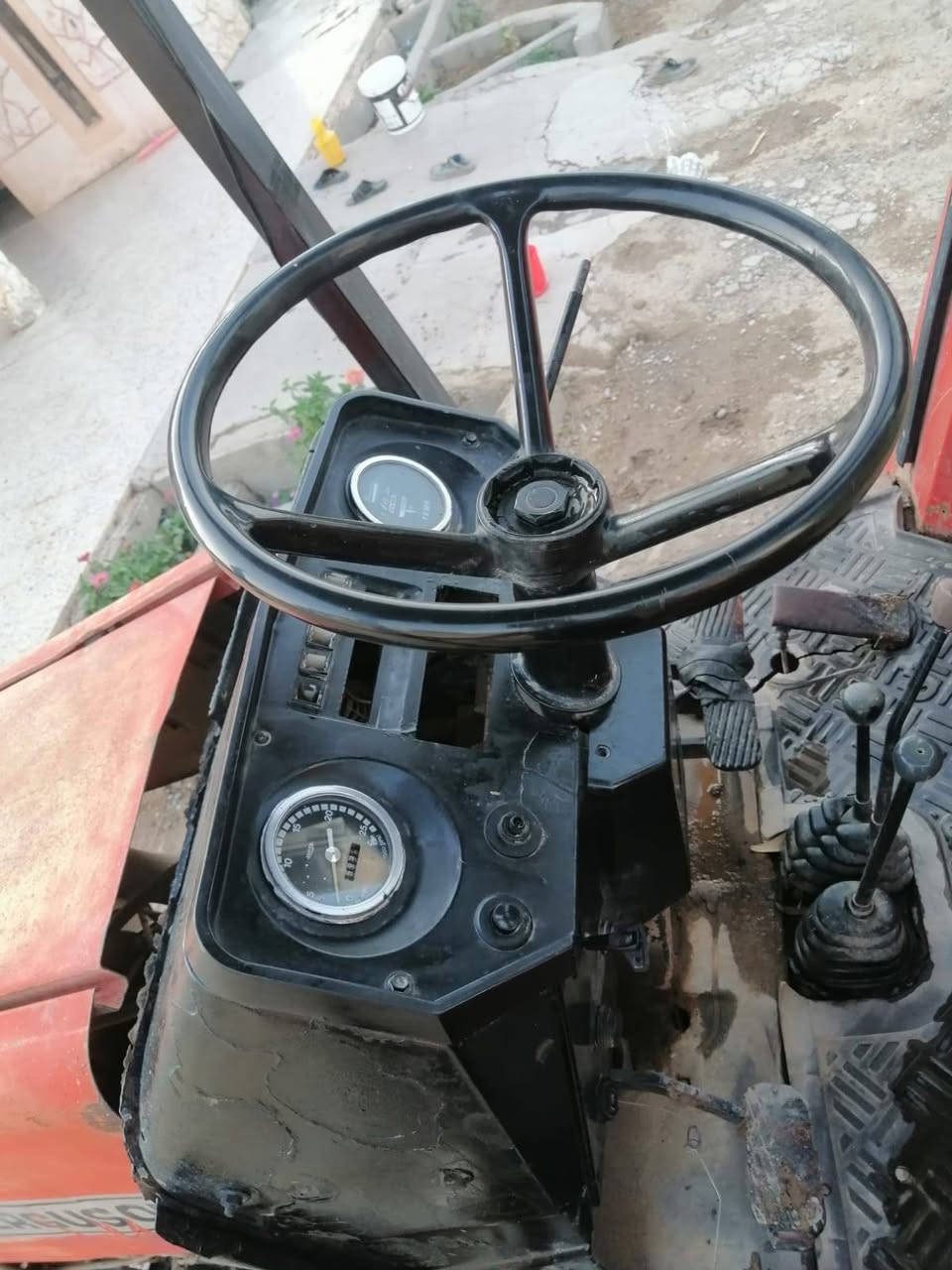 فورگسن انگليزي للبيع موديل ٩٢
السعر50$ بيه مجال للاستفسار ***********
