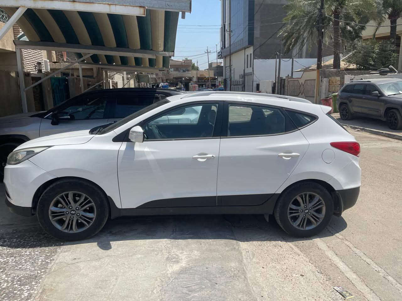 توسان بغداد موديل ٢٠١٦ خليجي الشكل المقدس ماشية ١٠٨ كيلومتر حادثها صبغ ربع البنيد حادث سطحي بدون دواخل وهلال الحاملة الخلفي كما مبين في فحص السونار بصمة وتشغيل عن بعد عمل وشاشة كبيرة تبريد خير من الله كير ومحك بحالة ممتازة  رقم الهاتف صاحب السيارة *********** بالعامرية
السعر 153 وبيه مجال بسيط
