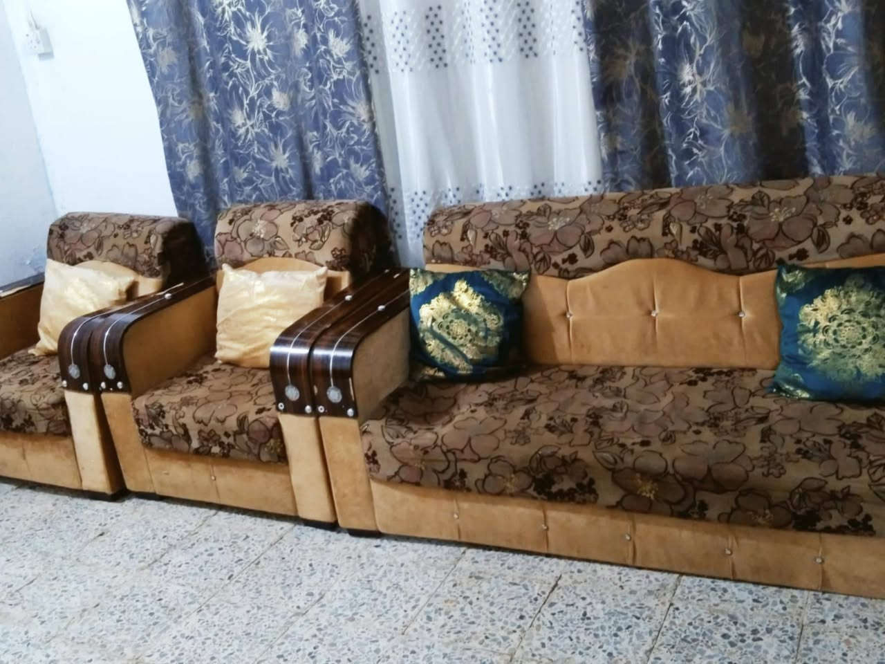 تخم خمس قطع عشر مقاعد نظيفات السعر 150


**إذا كنت صاحب هذا الإعلان وتريد حذفه لأي سبب، رجاءا أرسل رسالة إلى الدعم الفني**