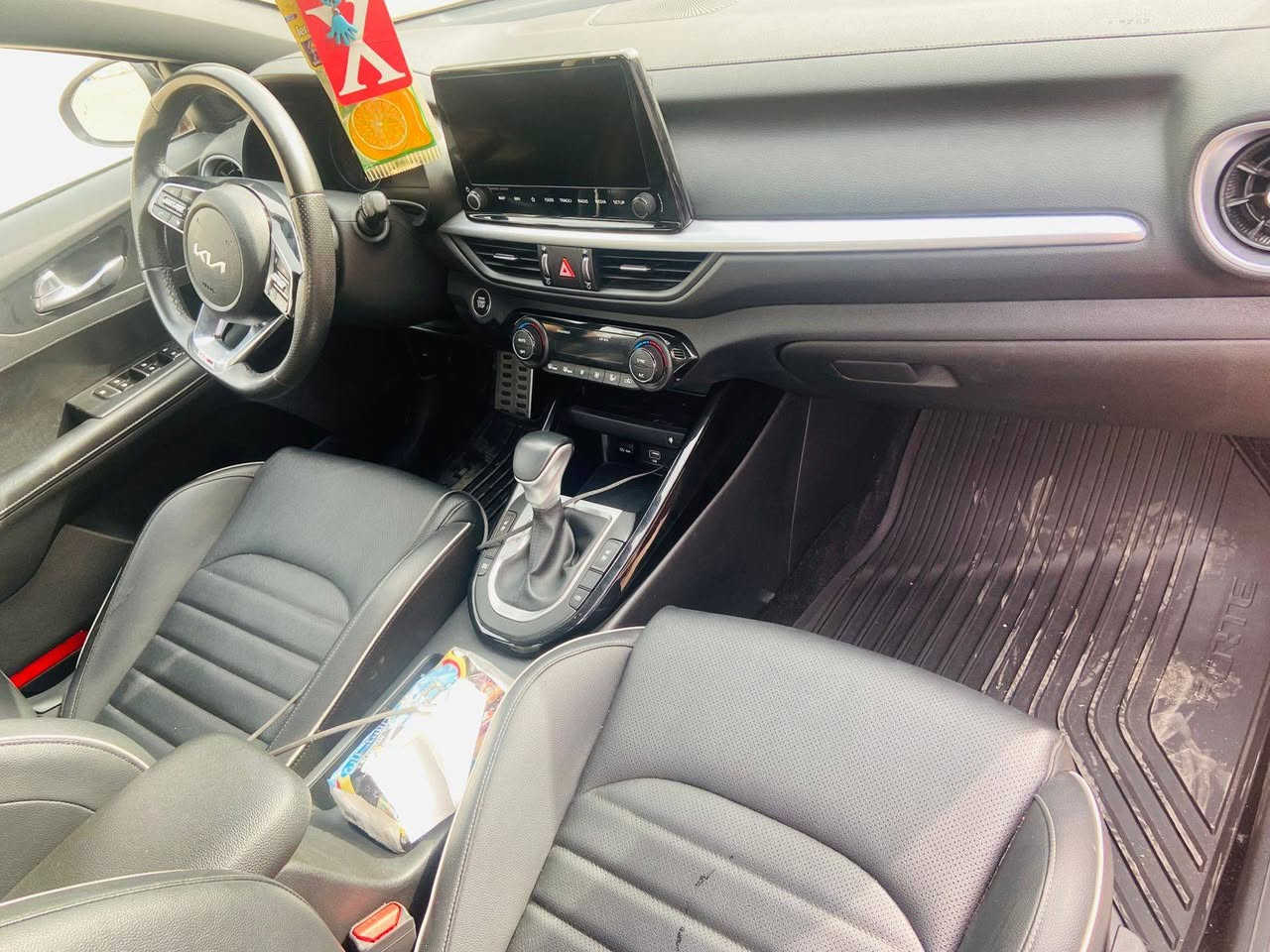 السلام عليكم كي 4 جي تي لاين للبيع ماكينه 2000 السعر 62 وبيها مجال البكان بغداد شارع 
***********
