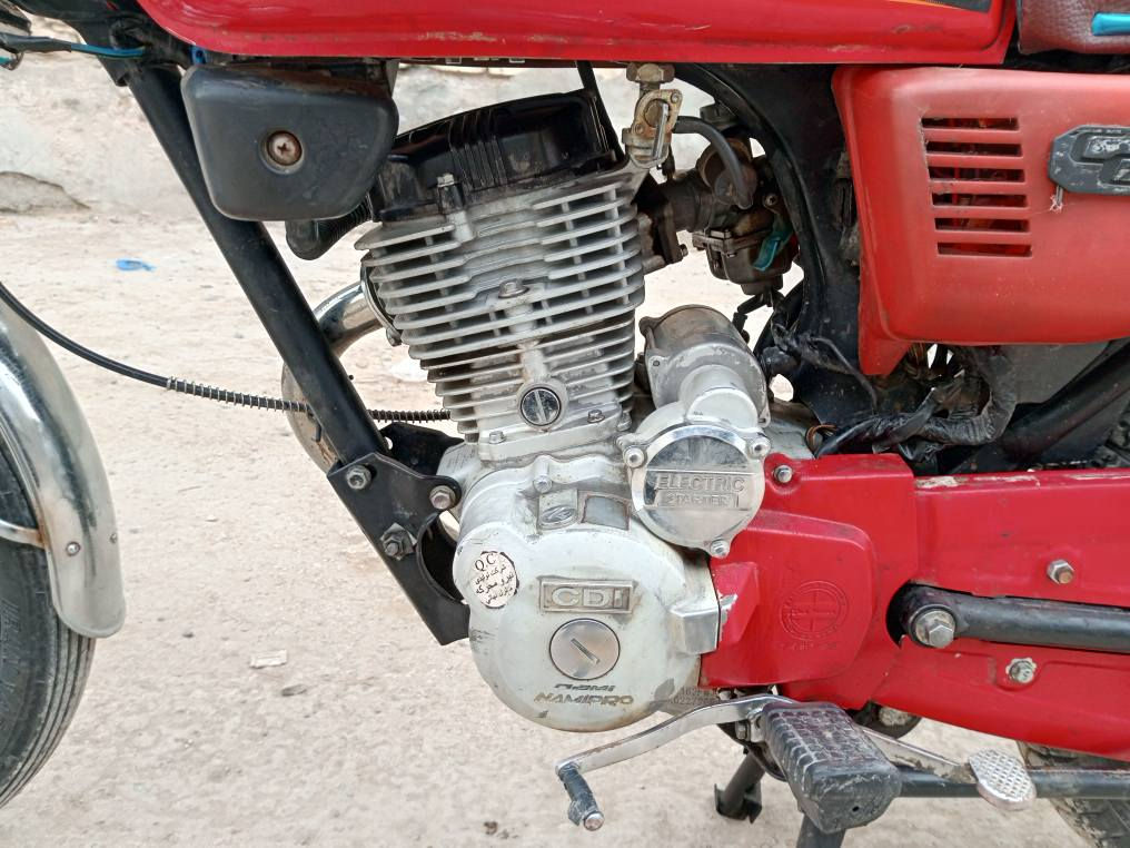 دراجه ايراني 5كير كامله بدون اي نقص 
محرك فول لا تنقيص ولا تبخير تايرات جدد
ووياله كابريتر كهربائيات مسجل كله كامل جديد 
دراجه بلاديه رزانه ومعدل وشلعه السعر450
مكاني بغداد ابو غريب الشراي يتصل كورك وتساب***********====*********** بغداد, العراق
