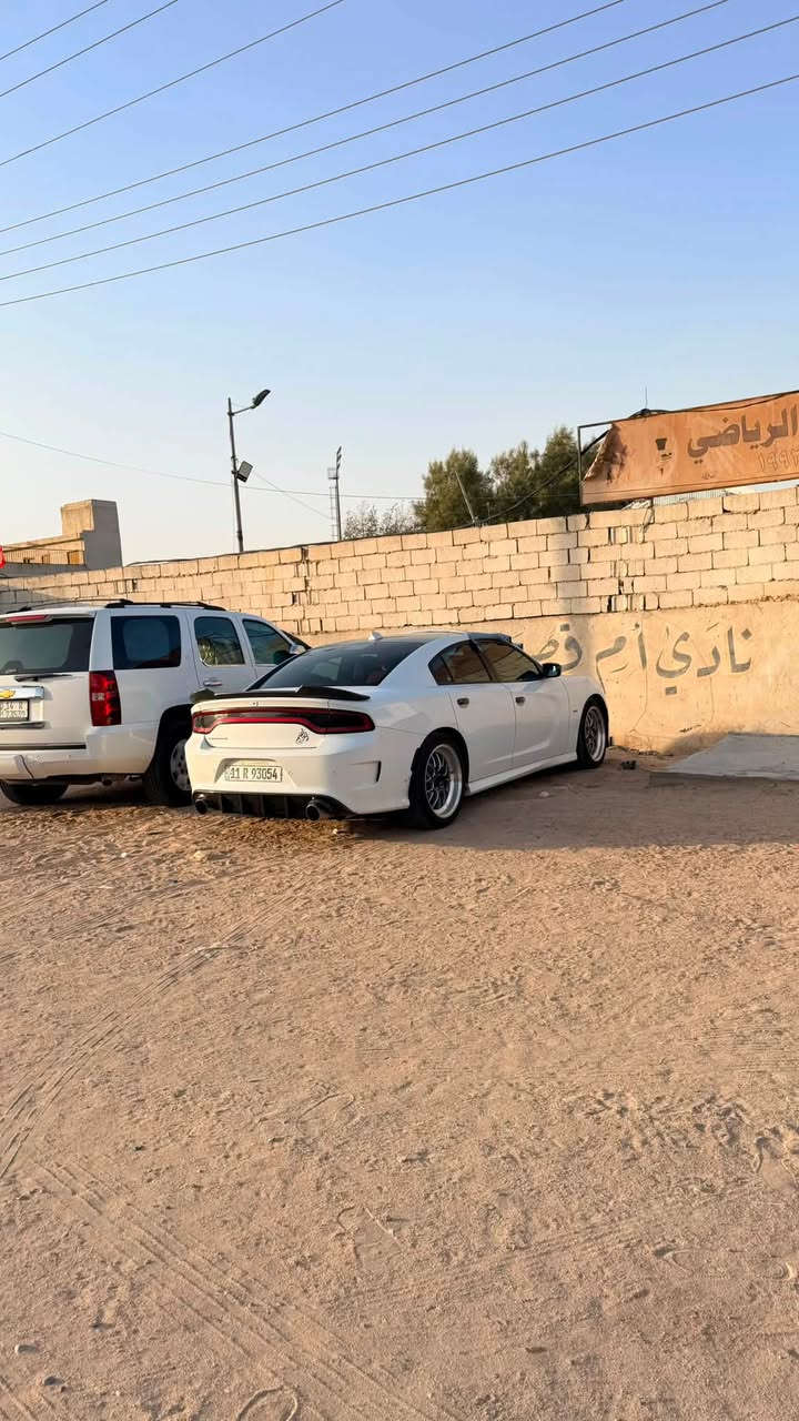 چارجر هيمي. 2018.  5700RT
جارجر  ارتي 2018 5700  
سوبر تراك باك 
دكمه سبورت   ودكمه سوبر تراك
سياره كلش نضيفه
السيارة فول ما عدا الرادار و الخزن ميموري 
بلكات ريسنك الاصلي
فتحه سقف 
دبات موبر. صوت بلاد نغمه تخبل
قماره مغلفه نانو اسود 
نانو دعاميه ولايتً
ستيرن كاربون Rbm
كاج كان
اويل برثر
شوته رياضي مغلق جي تي
سترس بار
كفرات مكينه srt
ويل ويلد اخر اصدار من دبي سعره 12 ورقه
عدسات لايت اخر اصدار 
لد لايت متغير 
وشوم صندوك وبنيد بطاين
 السيارة جاهزة اي نقص ما بيها 
مكانها بصره 
حادث السيارة فقط باب خلفي عكس سائق. 
و مواصفات ال rt معروفة  
عدسات اوزوم اخر اصدار
لد لايت متغير
سياره مبرمجه يم ايكل البطل ومسويله تفريغ 
السيارة بسمي رقم بغداد  مشروع وطني شوكت متريد احولها باسمي
***********  واتساب متواجد
