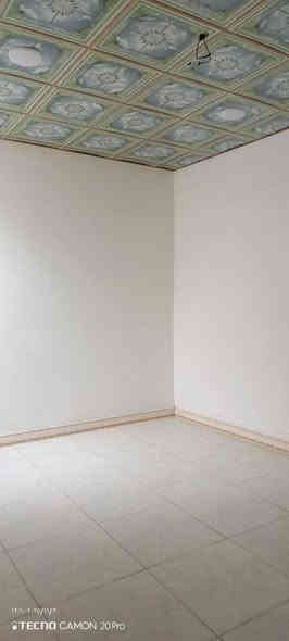 🏡 بيت 125 متر ب 34 مليون فقط 🤑🤑

البيت مرقم من البلدية + إقرار محكمة 

🏗️ البناء: بلوك | الأساس والسقف: كونكريت

🔹 مواصفات البيت:
✅ غرفة نوم 🛏️
✅ صالة 🛋️
✅ صحيات داخل وخارج  🚽
✅ مطبخ 🍽️
✅أستقبال 

🔹 الخدمات المتوفرة:
💧 ماء | ⚡ كهرباء | 🚗 شوارع مبلطة | 🏫 مدارس قريبة

📍 الموقع: النجف – مقابل  قرية الغدير عمود 276
📜 الملكية: طابو زراعي (إقرار محكمة)

📞 للتواصل:
أتصال+  واتساب
***********
