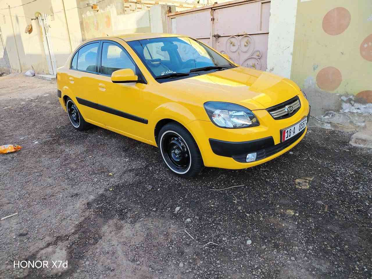 السلام عليكم كيه ريو للبيع موديل ٢٠٠٨ السياره مكفوله مكينه كير حدادي تخم تاير كله جديد مكينه ستميه بسمي شرطة التحويل مصفره هيئه غرامات هزه جديده مكان السياره ديوانيه السعر ٧٨وبيهه مجال غير متواجد عل الفيس اتصال ***********
