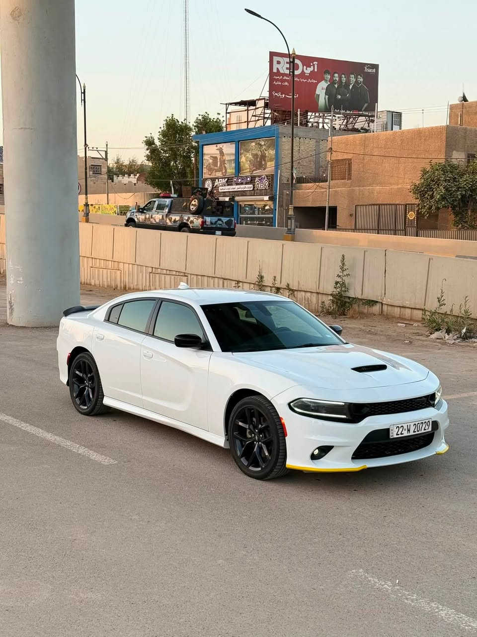 السلام عليكم جارجر GT بلاك ادشن موديل 23 بدون ارباك فقط تبديل بنيد وشبر صبغ بلجاملغ ماشيه 19 ميل بيع او مراوس حصرا اوبامه من موديل 17 وفوك ابيض فقط مكاني حله شارع 60 استفسار اتصل ***********
