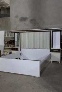 غرفة نوم مستعمل • خشب تركي • ضمان ٥ سنوات