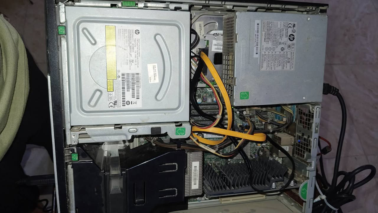 مواصفاته lntel(R) core(TM) i5
رامات عدد 4 الحجم 2 كيكا
يحتو على هارد داخلي  واحد 500 كيكا +250 كيكا 
كارت شاشه خارجي من NVIDIA Ge Force GT1030 2كيكا
 ومنصب عليه وندوز 10 كامل مفحوص وشغال 
المكان كربلاء المقدسة  ماعندي توصيل لل اسف


**إذا كنت صاحب هذا الإعلان وتريد حذفه لأي سبب، رجاءا أرسل رسالة إلى الدعم الفني**
