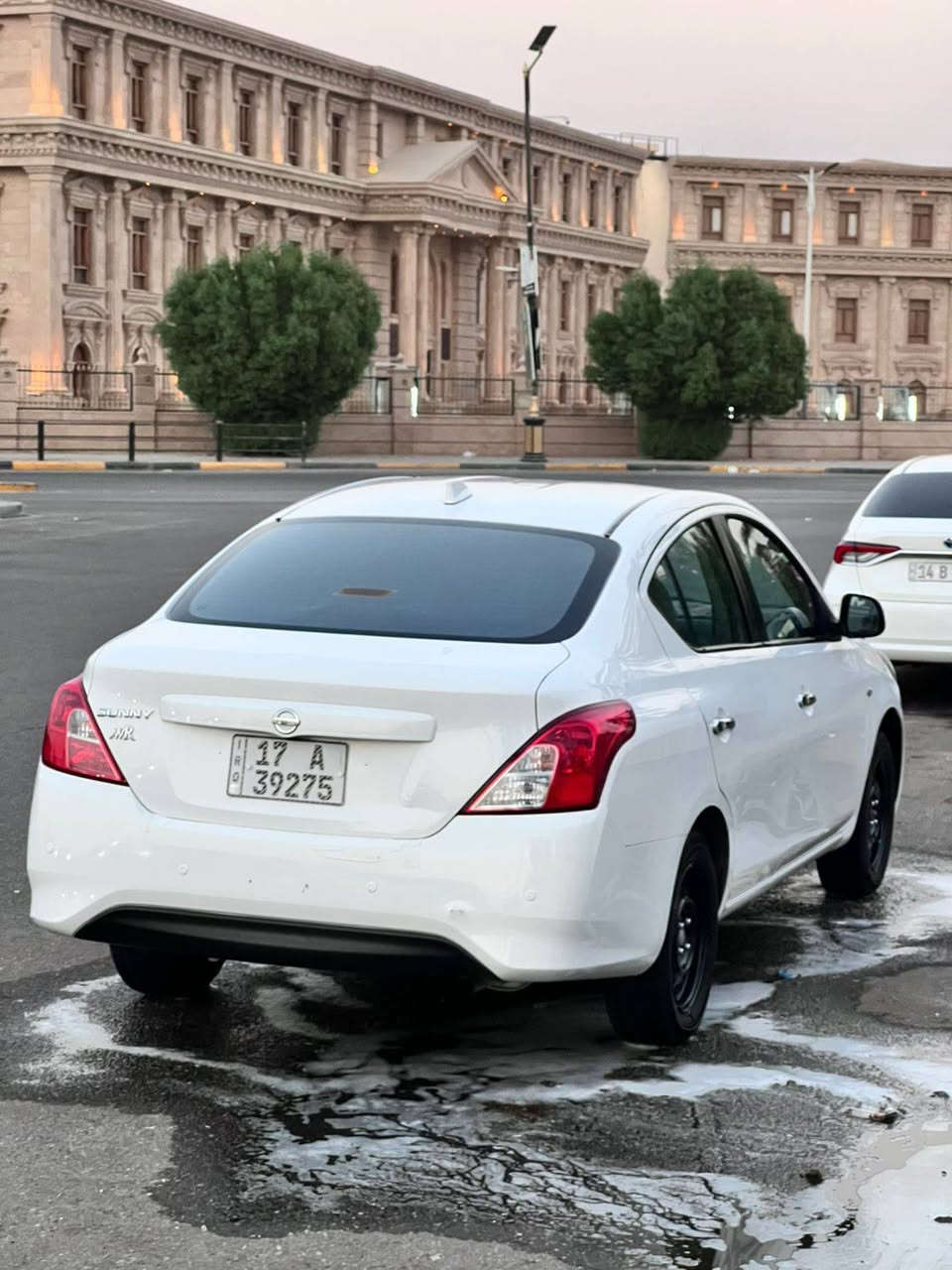 سلام وعليكم نيسان صني موديل 24 ماشيه 94 سياره جاهزه معوقين مثنى بيه بنيد مبدل وجمالغ  ولايسر المامي بيهن بارد وباب العبري الوره بار بي 95 وبيه مجال  ***********
