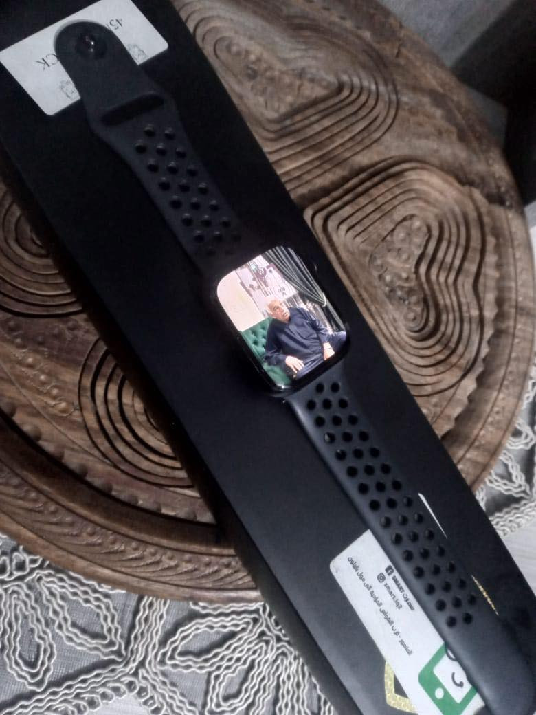 سلام عليكم عندي ساعه ابل جيل 7 نايك
غراض كامله بطاريه 85.
نضافه 90 ‎%‎.
سعرها 225 وبيها مجال
***********
