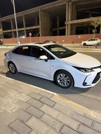 كورلا هايبرد • فول مواصفات • ٧٢ ألف كم