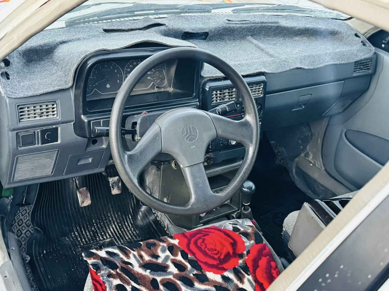 سايبه للبيع المؤديل 2009مكينه وكير حلوات تبريد شغال سنويه منتهيه 2020 السعر 19$ المكان البصره زبير الاستفسار على الرقم***********
