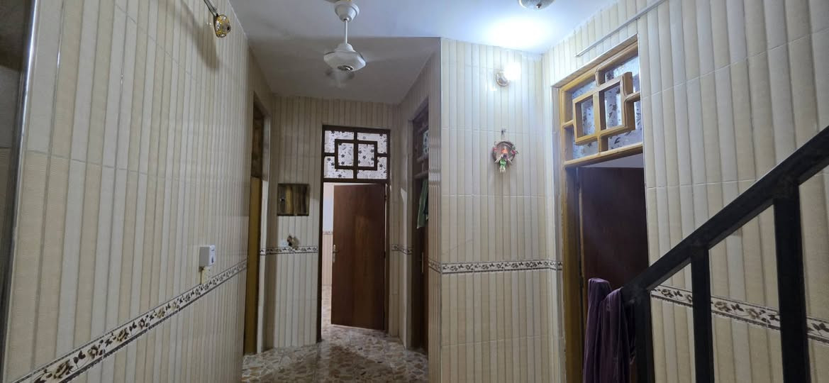 🏠 دار للبيع طابو صرف طابقين مساحة 150 واجهية 10 نزال 15
📍الموقع الحولي رابع دار عن الحولي قريب جدآ عن الشارع الرئيسي 
شارع 15 يحتوي على 3 غرف نوم استقبال صالة مطبخ مجمع صحيات البناء صب كونكريت مسلح طابوق 
للاستفسار مراجعة مكتب عالم العقار في الجمعية مقابل الإطفاء او الاتصال
***********
***********
 #عندك_عقار_للبيع_فقط_راسلنا_اواتصل_وات_ساب
