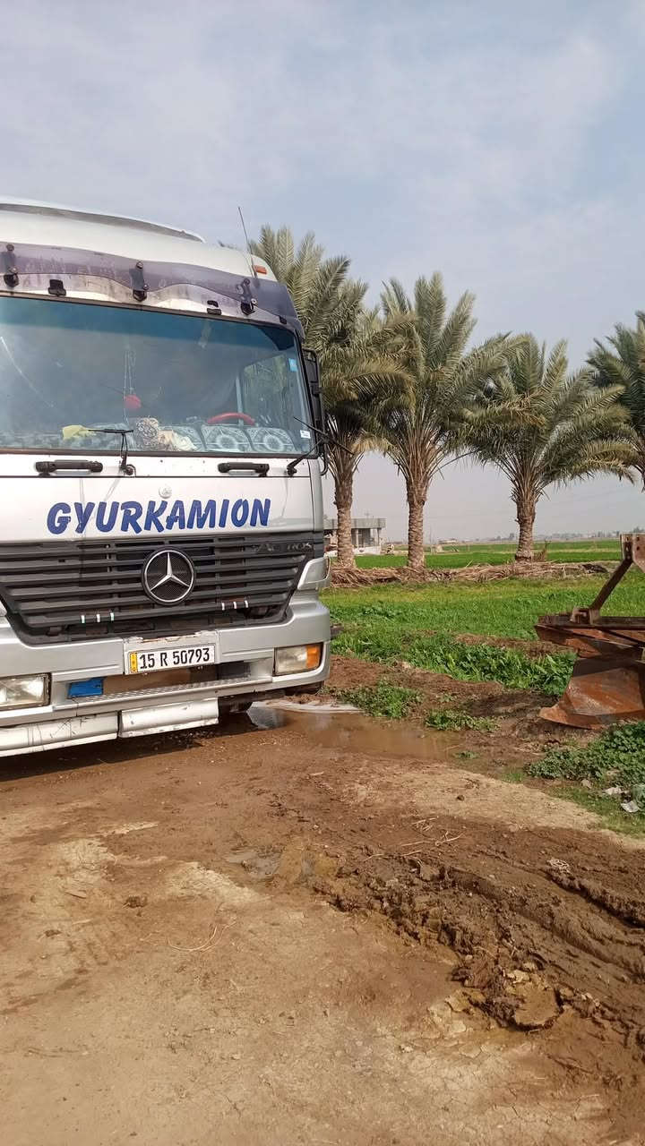 سلام عليكم ورحمة الله وبركاتة  
اكتروز ميكه موديل 99 الحجم 46 مربوطه براد ريم الانبار نكليزي المكان بغداد ابو غريب   الاتصال(( ***********////***********))
